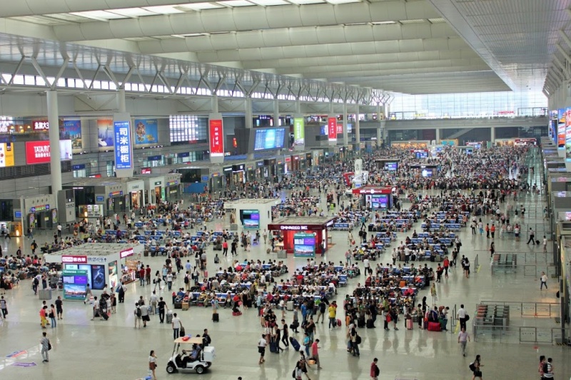 Trains, buses, and border crossings – Shanghai to Hanoi